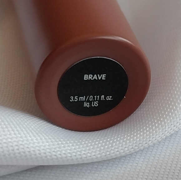 bareMinerals - Mineralist Lasting Matte Liquid Lipstick - Picture 9 of 10